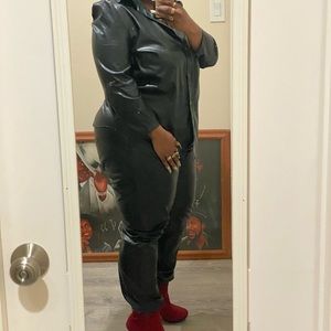 2pc Leather outfit